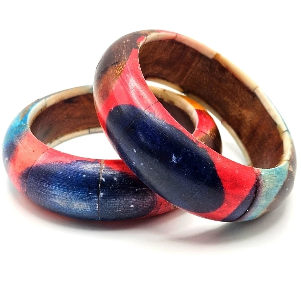VINTAGE Acrylic Overlay Wood Wooden Round Bangle Bracelets Set of 2 Encore